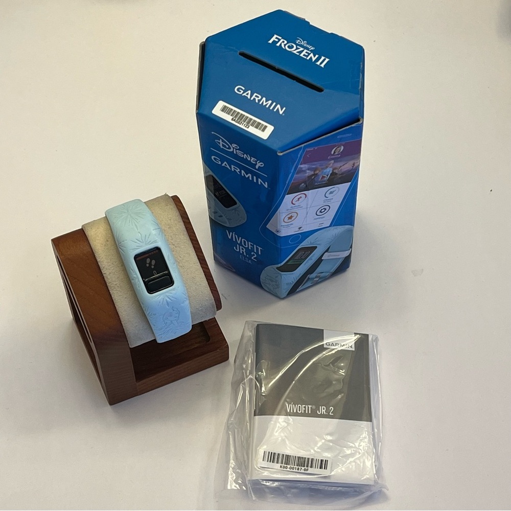 Garmin Vivofit Jr.2‎ (full set, kids smart watch, like new)